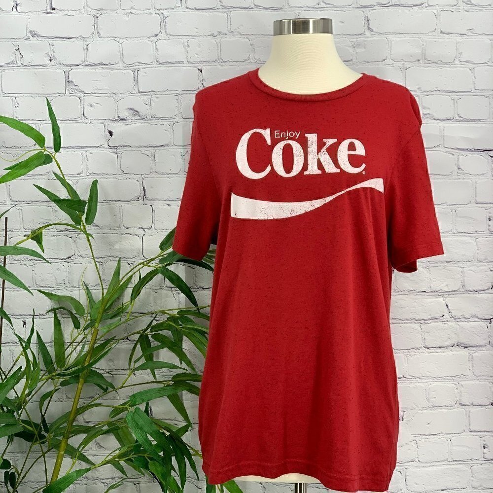 🎉Red Coca-Cola Graphic Tee